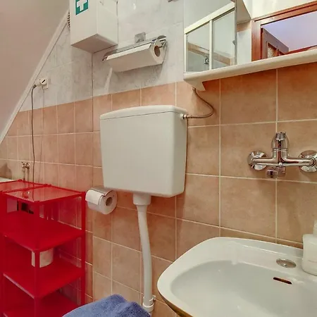 Losinia 3 - Cin021007-cya Apartman