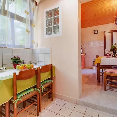 Losinia 3 - Cin021007-cya Apartman *